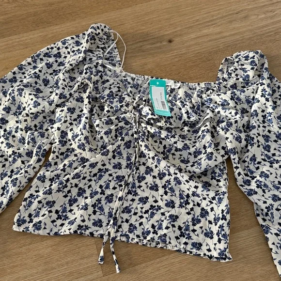 Lush Top - Picture 3 of 5